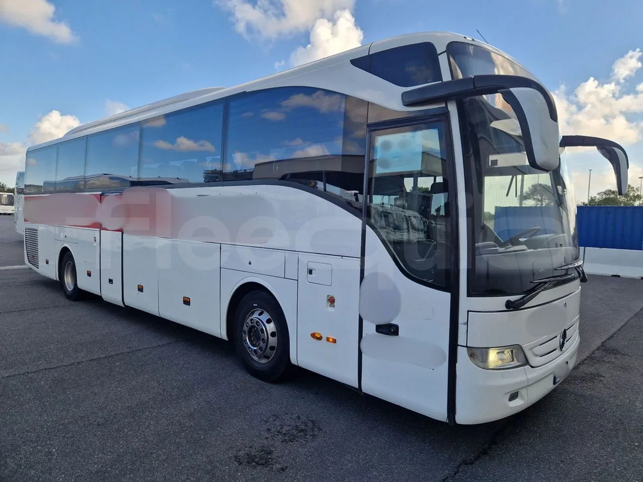 Mercedes-Benz Tourismo - Turistibussi: kuva Mercedes-Benz Tourismo - Turistibussi Mercedes-Benz Tourismo - Turistibussi: kuva Mercedes-Benz Tourismo - Turistibussi