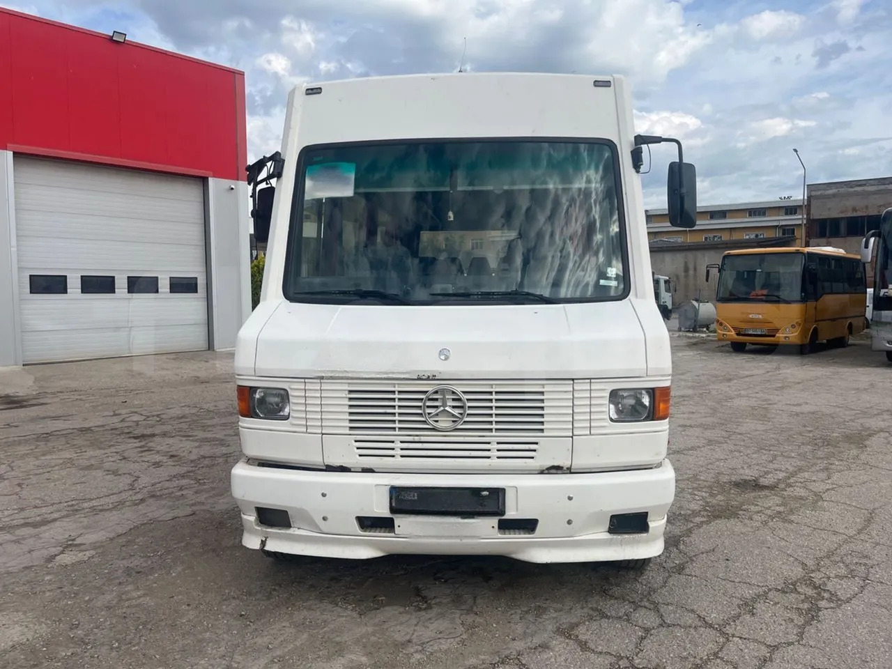 Mercedes-Benz Vario - Minibussi, Pikkubussi: kuva Mercedes-Benz Vario - Minibussi, Pikkubussi Mercedes-Benz Vario - Minibussi, Pikkubussi: kuva Mercedes-Benz Vario - Minibussi, Pikkubussi