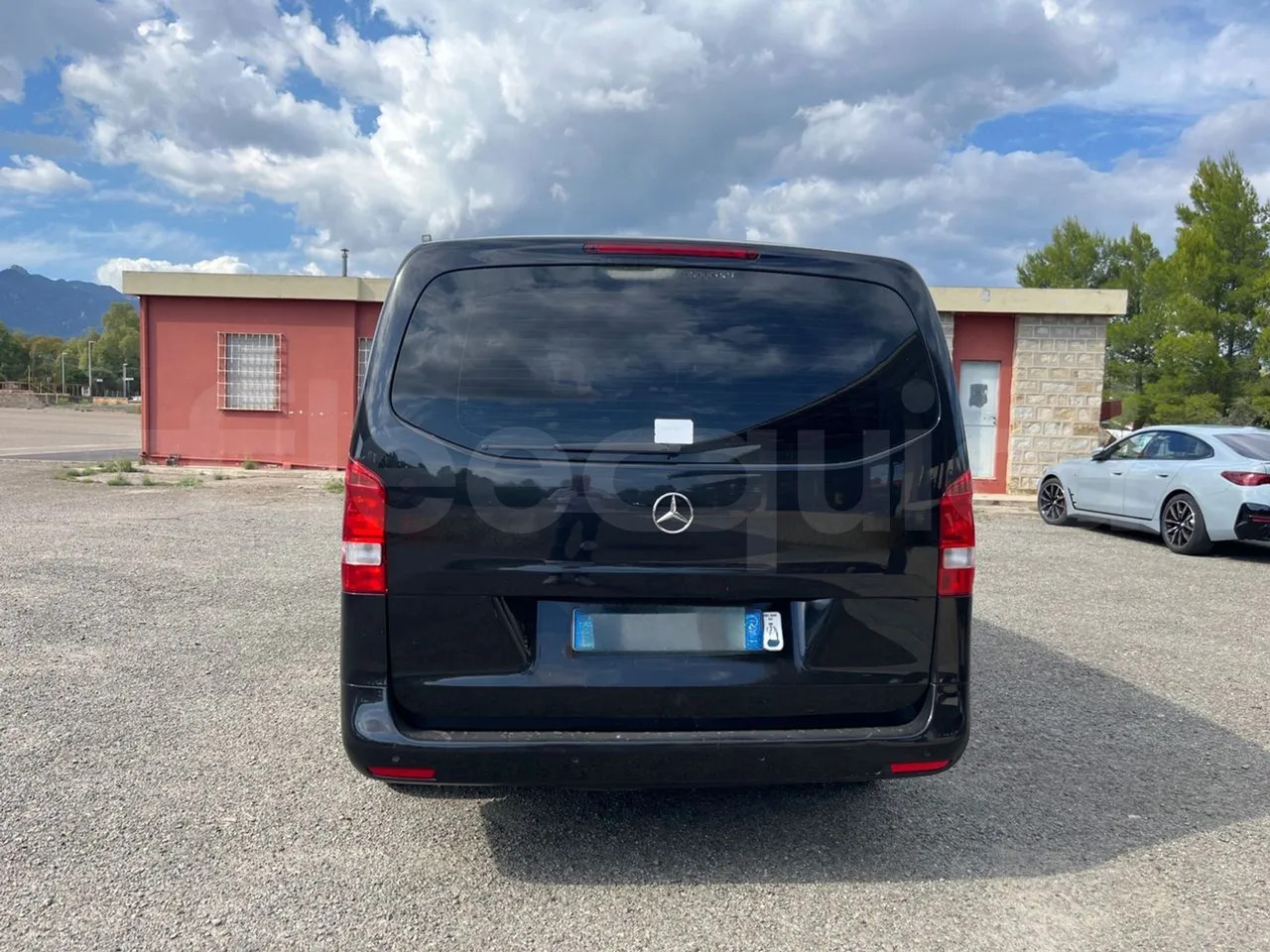 Mercedes-Benz Vito Tourer - Pikkubussi: kuva Mercedes-Benz Vito Tourer - Pikkubussi Mercedes-Benz Vito Tourer - Pikkubussi: kuva Mercedes-Benz Vito Tourer - Pikkubussi