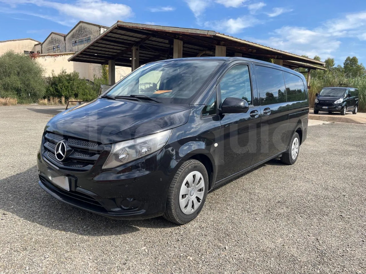 Mercedes-Benz Vito Tourer - Pikkubussi: kuva Mercedes-Benz Vito Tourer - Pikkubussi Mercedes-Benz Vito Tourer - Pikkubussi: kuva Mercedes-Benz Vito Tourer - Pikkubussi