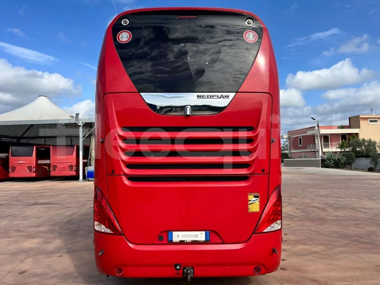 Neoplan Skyliner - Turistibussi: kuva Neoplan Skyliner - Turistibussi Neoplan Skyliner - Turistibussi: kuva Neoplan Skyliner - Turistibussi