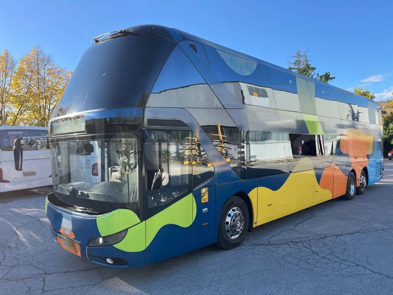 Neoplan Skyliner - Turistibussi: kuva Neoplan Skyliner - Turistibussi Neoplan Skyliner - Turistibussi: kuva Neoplan Skyliner - Turistibussi