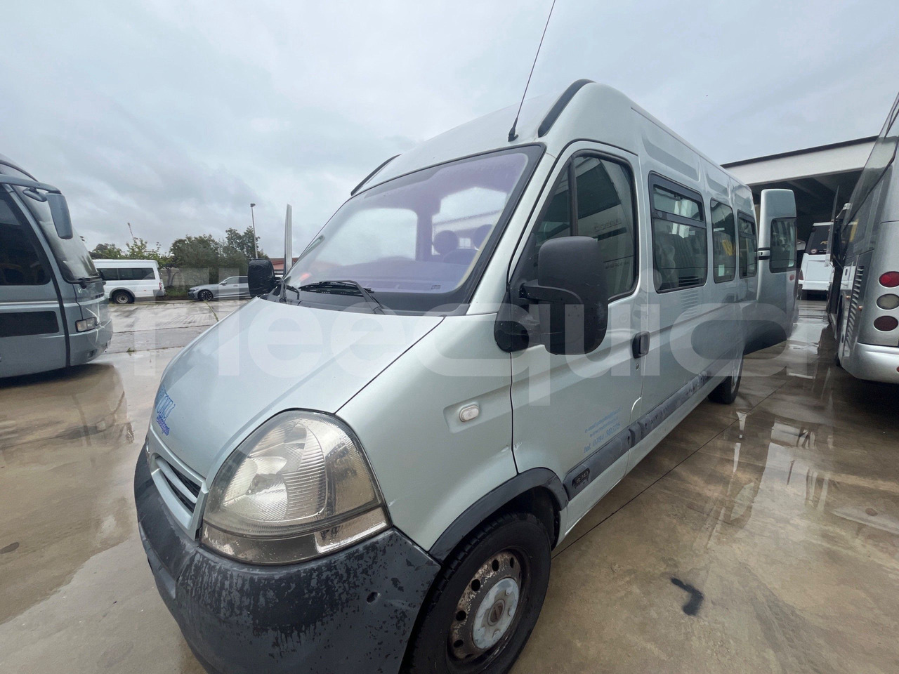 Nissan Interstar - Minibussi, Pikkubussi: kuva Nissan Interstar - Minibussi, Pikkubussi Nissan Interstar - Minibussi, Pikkubussi: kuva Nissan Interstar - Minibussi, Pikkubussi