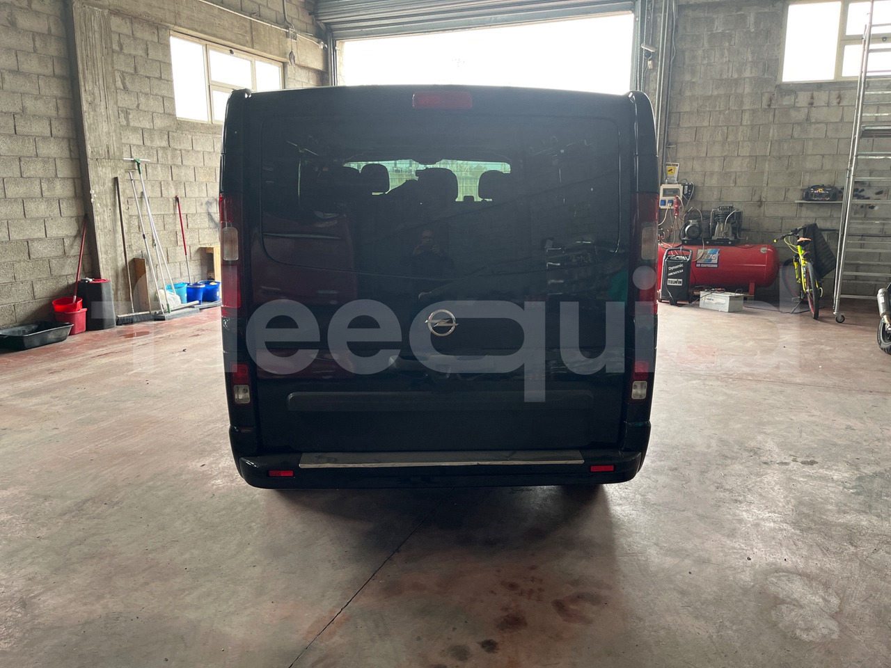 Opel Vivaro - B - Minibussi, Pikkubussi: kuva Opel Vivaro - B - Minibussi, Pikkubussi Opel Vivaro - B - Minibussi, Pikkubussi: kuva Opel Vivaro - B - Minibussi, Pikkubussi