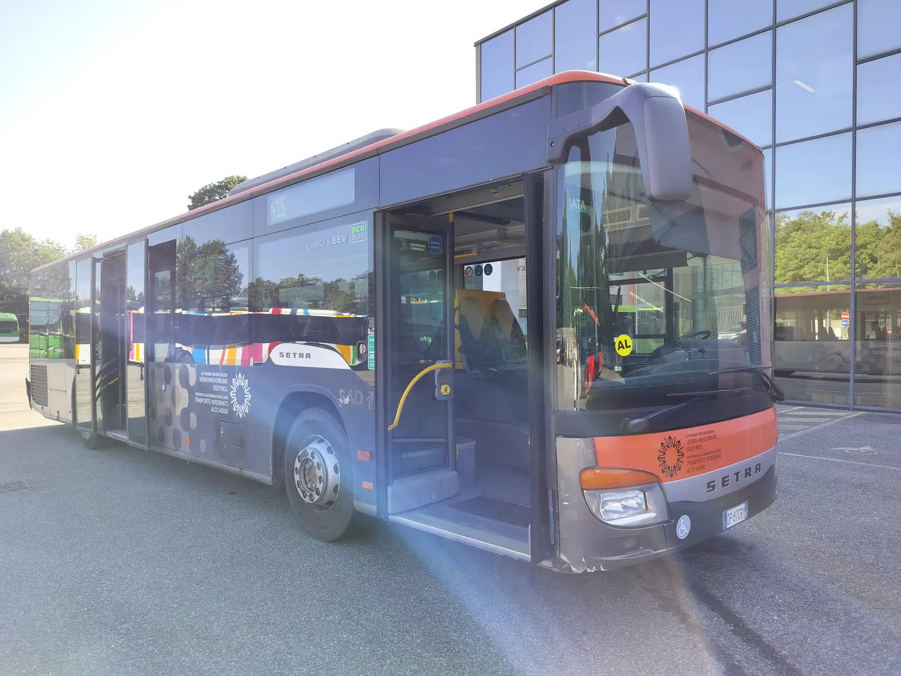 Esikaupunkien linja Setra S415: kuva Esikaupunkien linja Setra S415