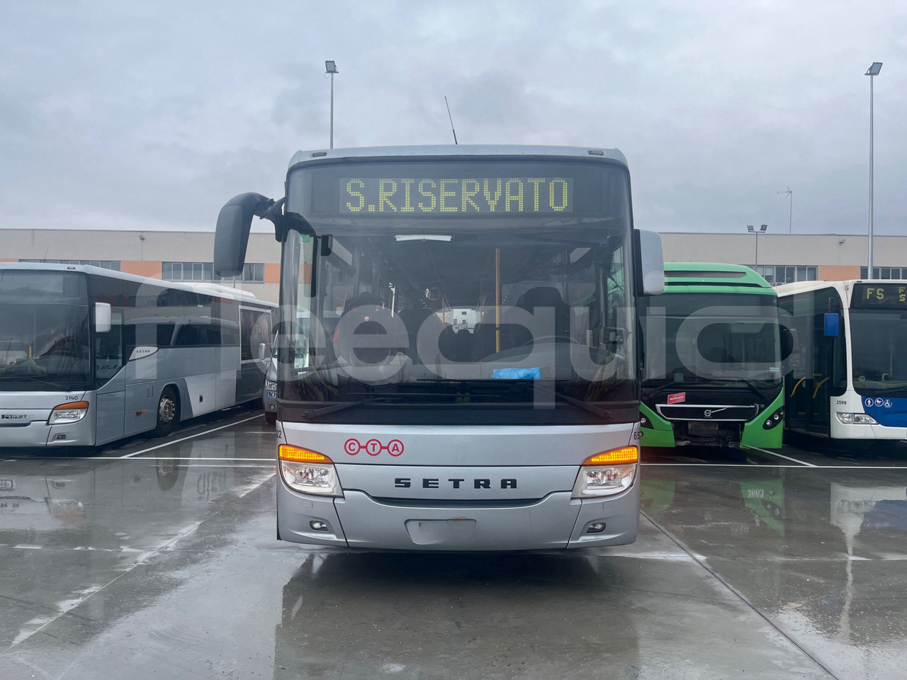 Setra S417 - Esikaupunkien linja: kuva Setra S417 - Esikaupunkien linja Setra S417 - Esikaupunkien linja: kuva Setra S417 - Esikaupunkien linja