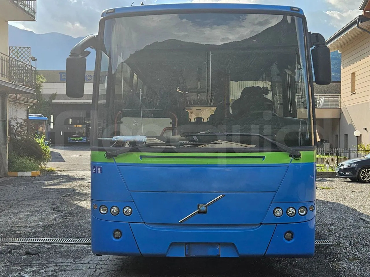 Volvo 8700B12B - Esikaupunkien linja: kuva  Volvo 8700B12B - Esikaupunkien linja Volvo 8700B12B - Esikaupunkien linja: kuva  Volvo 8700B12B - Esikaupunkien linja