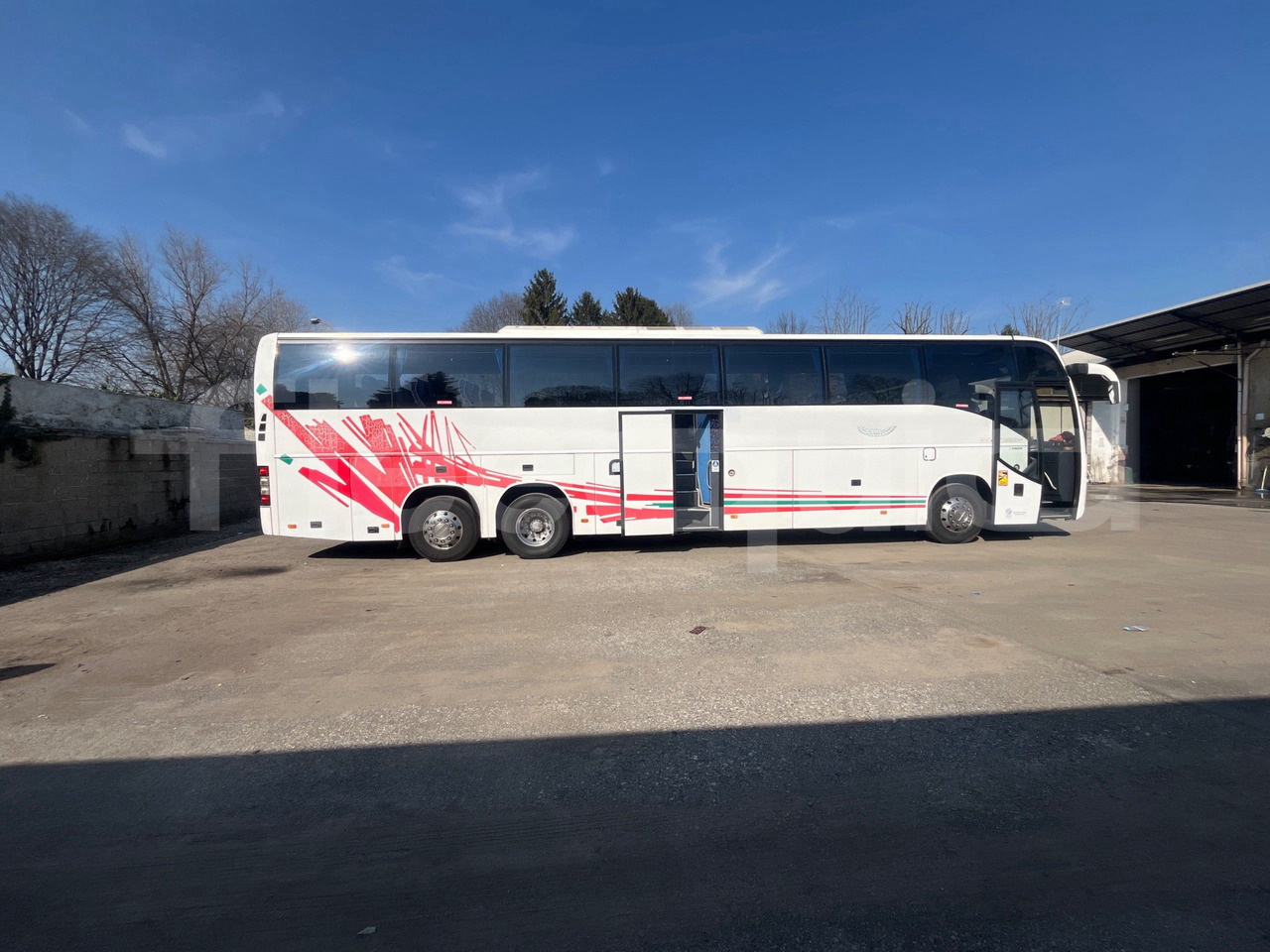 Turistibussi Volvo 9700: kuva Turistibussi Volvo 9700 Turistibussi Volvo 9700: kuva Turistibussi Volvo 9700