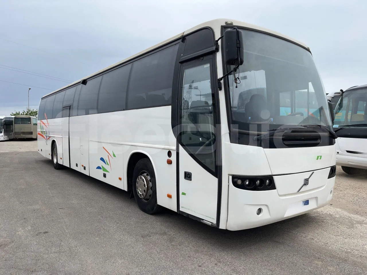 Volvo B12 - Turistibussi: kuva Volvo B12 - Turistibussi Volvo B12 - Turistibussi: kuva Volvo B12 - Turistibussi