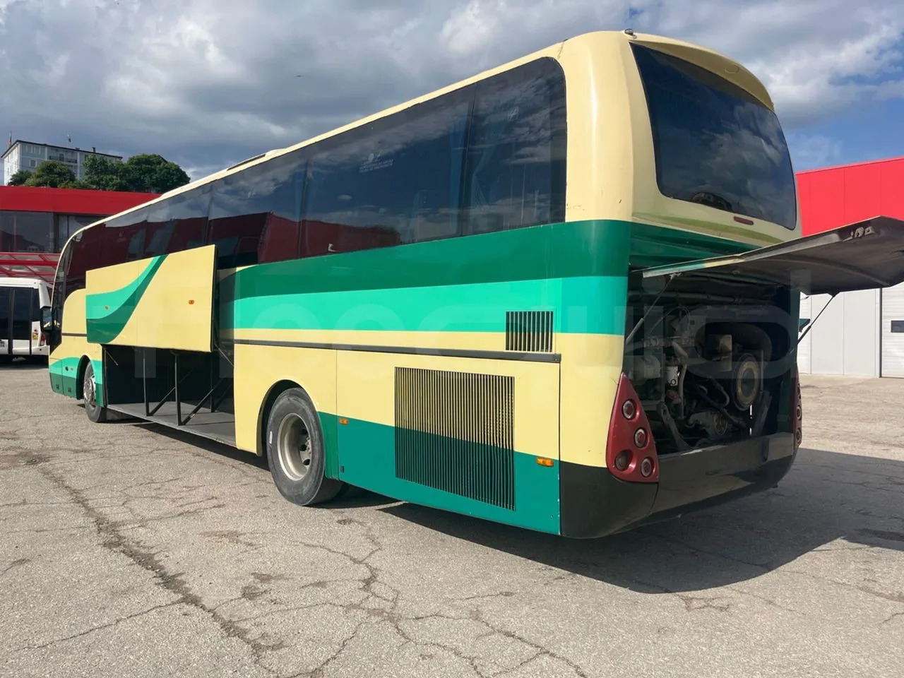 Volvo B12BER - Turistibussi: kuva Volvo B12BER - Turistibussi Volvo B12BER - Turistibussi: kuva Volvo B12BER - Turistibussi