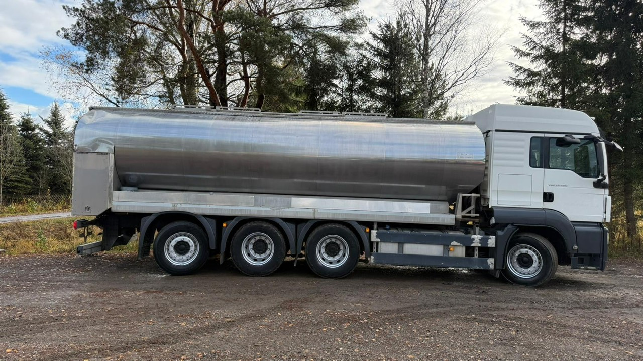 MAN TGS 35.480 8X4-2 TRIDEM Wasser-Tank - Säiliöauto: kuva MAN TGS 35.480 8X4-2 TRIDEM Wasser-Tank - Säiliöauto MAN TGS 35.480 8X4-2 TRIDEM Wasser-Tank - Säiliöauto: kuva MAN TGS 35.480 8X4-2 TRIDEM Wasser-Tank - Säiliöauto
