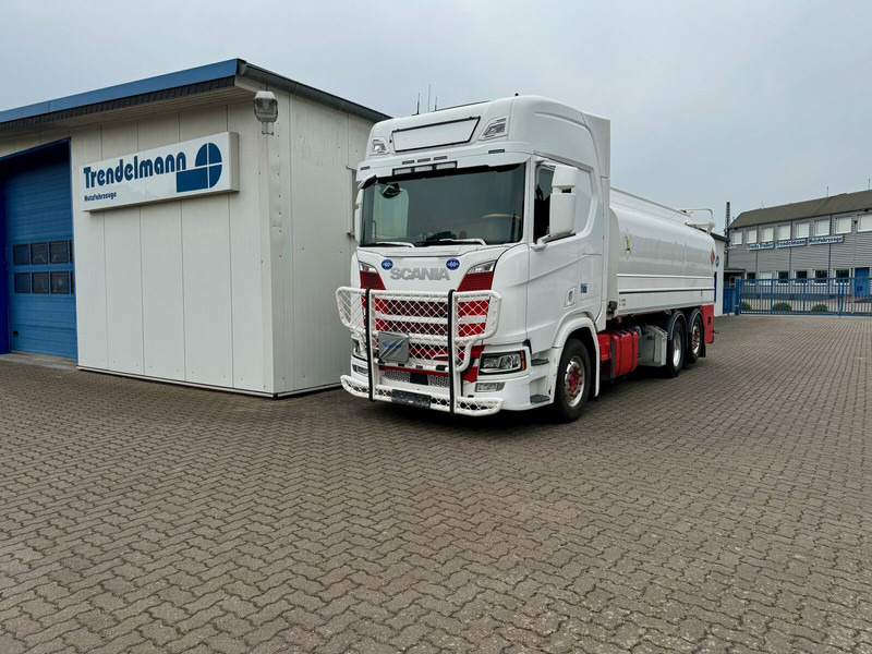 Scania R 500 Tankwagen Benzin-Diesel Oben und Unten Belfüllung - Säiliöauto: kuva Scania R 500 Tankwagen Benzin-Diesel Oben und Unten Belfüllung - Säiliöauto Scania R 500 Tankwagen Benzin-Diesel Oben und Unten Belfüllung - Säiliöauto: kuva Scania R 500 Tankwagen Benzin-Diesel Oben und Unten Belfüllung - Säiliöauto
