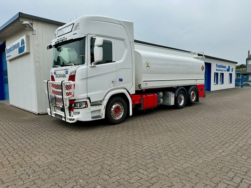 Scania R 500 Tankwagen Benzin-Diesel Oben und Unten Belfüllung - Säiliöauto: kuva Scania R 500 Tankwagen Benzin-Diesel Oben und Unten Belfüllung - Säiliöauto Scania R 500 Tankwagen Benzin-Diesel Oben und Unten Belfüllung - Säiliöauto: kuva Scania R 500 Tankwagen Benzin-Diesel Oben und Unten Belfüllung - Säiliöauto