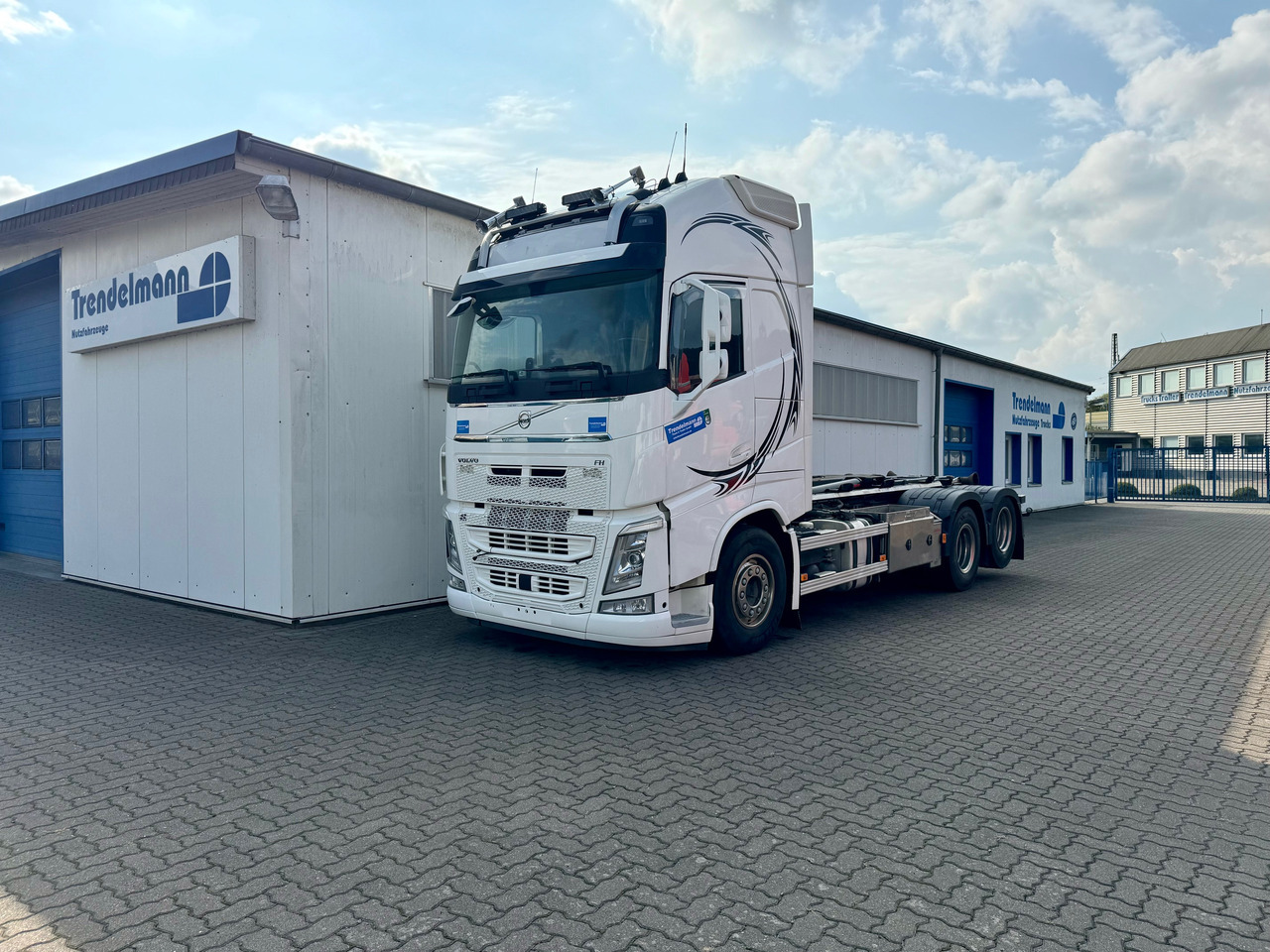 VOLVO Fh-13-540 6x4R - Koukkulava kuorma-auto: kuva VOLVO Fh-13-540 6x4R - Koukkulava kuorma-auto VOLVO Fh-13-540 6x4R - Koukkulava kuorma-auto: kuva VOLVO Fh-13-540 6x4R - Koukkulava kuorma-auto