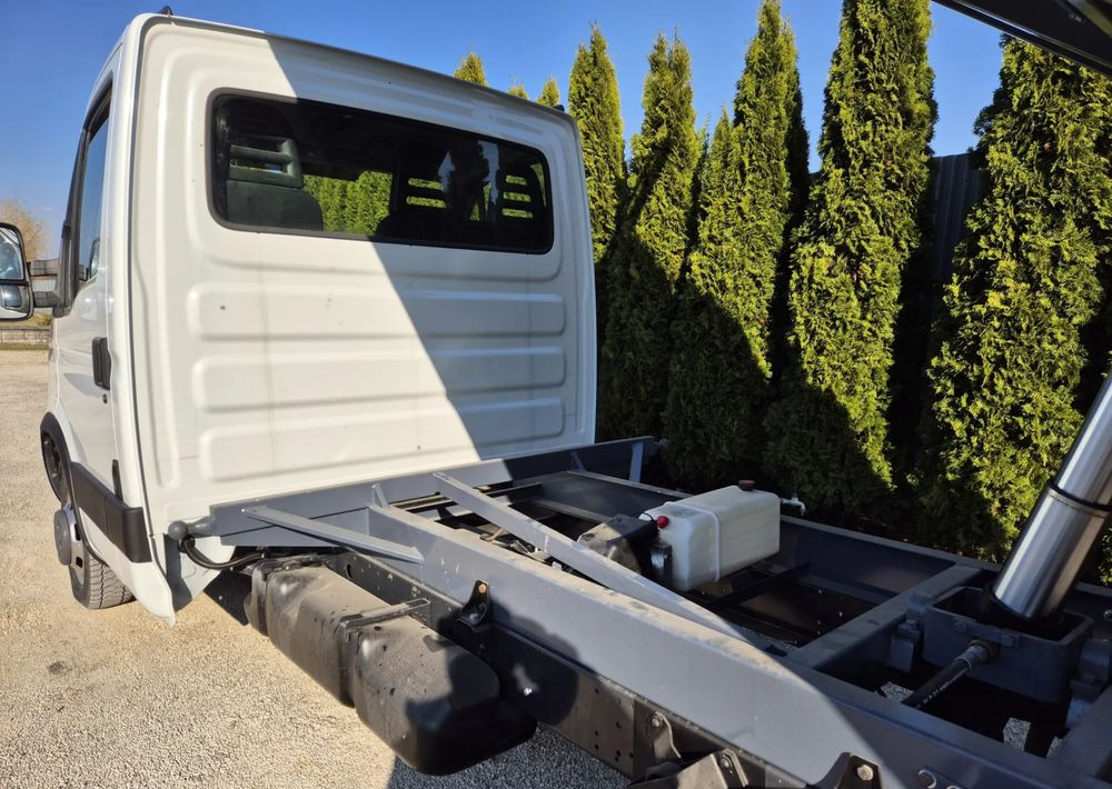 Iveco 35c15 3.0 150KM - Kippilava-auto: kuva Iveco 35c15 3.0 150KM - Kippilava-auto Iveco 35c15 3.0 150KM - Kippilava-auto: kuva Iveco 35c15 3.0 150KM - Kippilava-auto