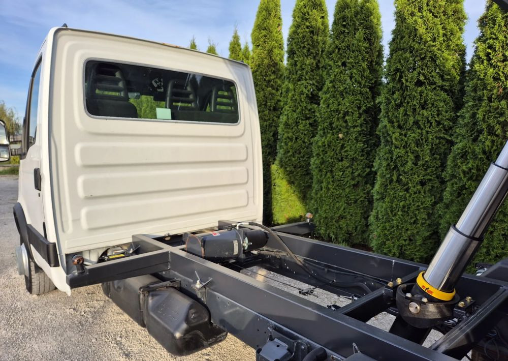 Iveco 65C18 3.0 180KM - Kippilava-auto: kuva Iveco 65C18 3.0 180KM - Kippilava-auto Iveco 65C18 3.0 180KM - Kippilava-auto: kuva Iveco 65C18 3.0 180KM - Kippilava-auto