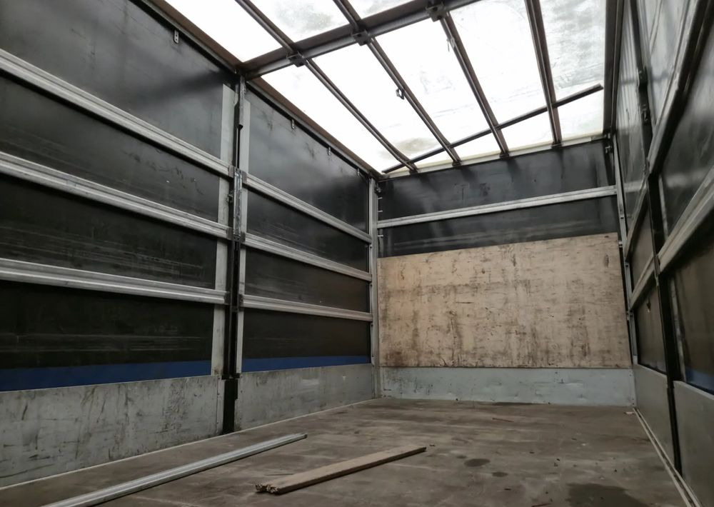 Iveco 70C17 3.0 170KM Skrzyniowy - Pressukapelli tavara-auto: kuva Iveco 70C17 3.0 170KM Skrzyniowy - Pressukapelli tavara-auto Iveco 70C17 3.0 170KM Skrzyniowy - Pressukapelli tavara-auto: kuva Iveco 70C17 3.0 170KM Skrzyniowy - Pressukapelli tavara-auto