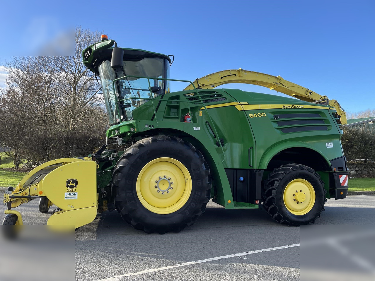 2018 JOHN DEERE 8400 - Itsekulkeva silppuri: kuva 2018 JOHN DEERE 8400 - Itsekulkeva silppuri 2018 JOHN DEERE 8400 - Itsekulkeva silppuri: kuva 2018 JOHN DEERE 8400 - Itsekulkeva silppuri