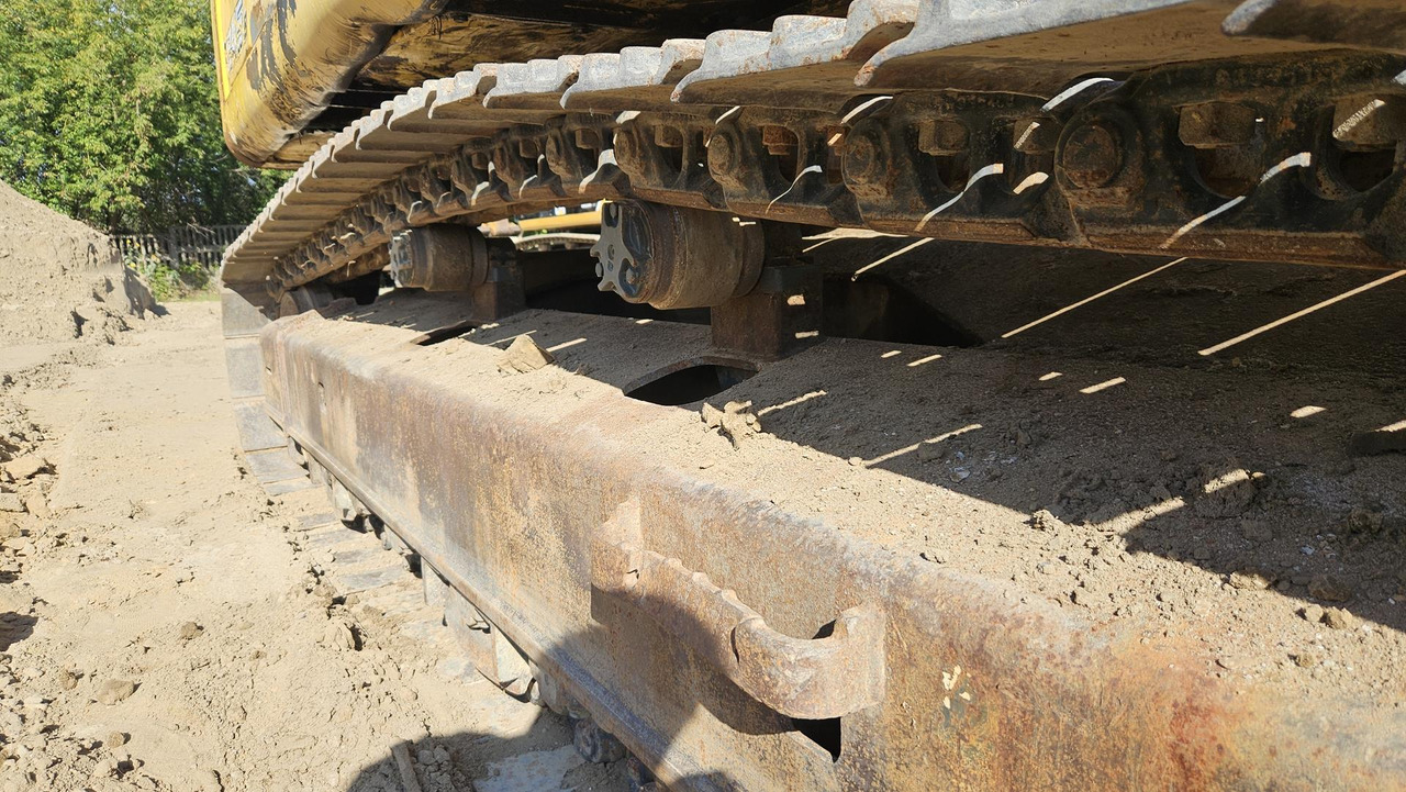 Telakaivukone NEW HOLLAND E 245 B: kuva Telakaivukone NEW HOLLAND E 245 B Telakaivukone NEW HOLLAND E 245 B: kuva Telakaivukone NEW HOLLAND E 245 B