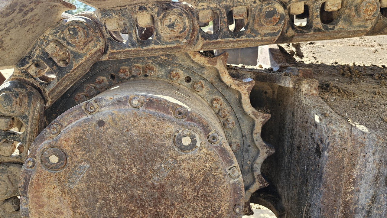 Telakaivukone NEW HOLLAND E 245 B: kuva Telakaivukone NEW HOLLAND E 245 B Telakaivukone NEW HOLLAND E 245 B: kuva Telakaivukone NEW HOLLAND E 245 B