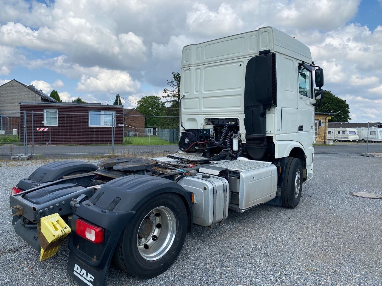 DAF XF 510 SC mit Kipphydr. - Vetopöytäauto: kuva DAF XF 510 SC mit Kipphydr. - Vetopöytäauto DAF XF 510 SC mit Kipphydr. - Vetopöytäauto: kuva DAF XF 510 SC mit Kipphydr. - Vetopöytäauto
