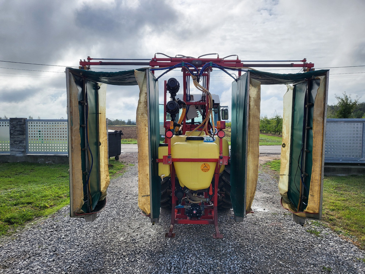 LiPCO T5G A2 Tunelspritze opryskiwacz tunelowy - Nostolaitekiinnitteinen kasvinsuojeluruisku: kuva LiPCO T5G A2 Tunelspritze opryskiwacz tunelowy - Nostolaitekiinnitteinen kasvinsuojeluruisku LiPCO T5G A2 Tunelspritze opryskiwacz tunelowy - Nostolaitekiinnitteinen kasvinsuojeluruisku: kuva LiPCO T5G A2 Tunelspritze opryskiwacz tunelowy - Nostolaitekiinnitteinen kasvinsuojeluruisku