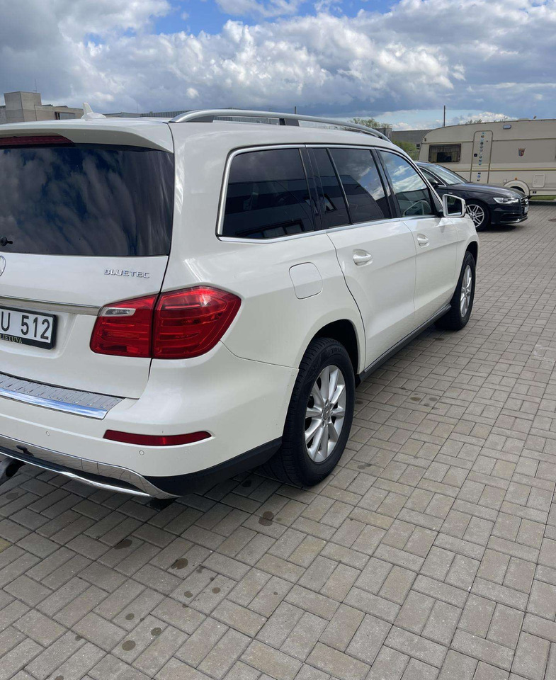 Mercedes-Benz GL350 - Maasturi/ Katumaasturi: kuva Mercedes-Benz GL350 - Maasturi/ Katumaasturi Mercedes-Benz GL350 - Maasturi/ Katumaasturi: kuva Mercedes-Benz GL350 - Maasturi/ Katumaasturi