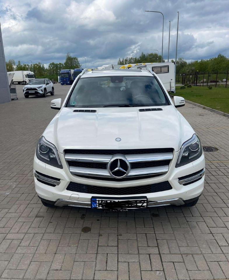 Mercedes-Benz GL350 - Maasturi/ Katumaasturi: kuva Mercedes-Benz GL350 - Maasturi/ Katumaasturi Mercedes-Benz GL350 - Maasturi/ Katumaasturi: kuva Mercedes-Benz GL350 - Maasturi/ Katumaasturi