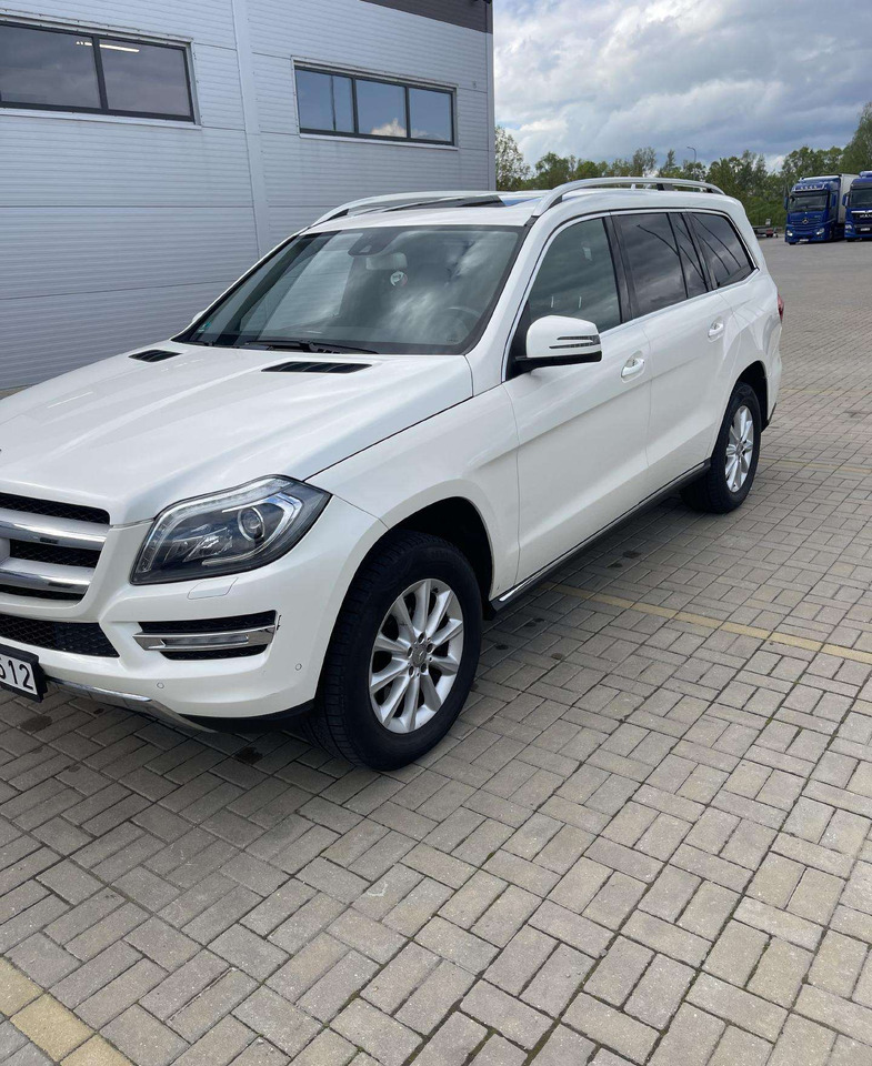 Mercedes-Benz GL350 - Maasturi/ Katumaasturi: kuva Mercedes-Benz GL350 - Maasturi/ Katumaasturi Mercedes-Benz GL350 - Maasturi/ Katumaasturi: kuva Mercedes-Benz GL350 - Maasturi/ Katumaasturi