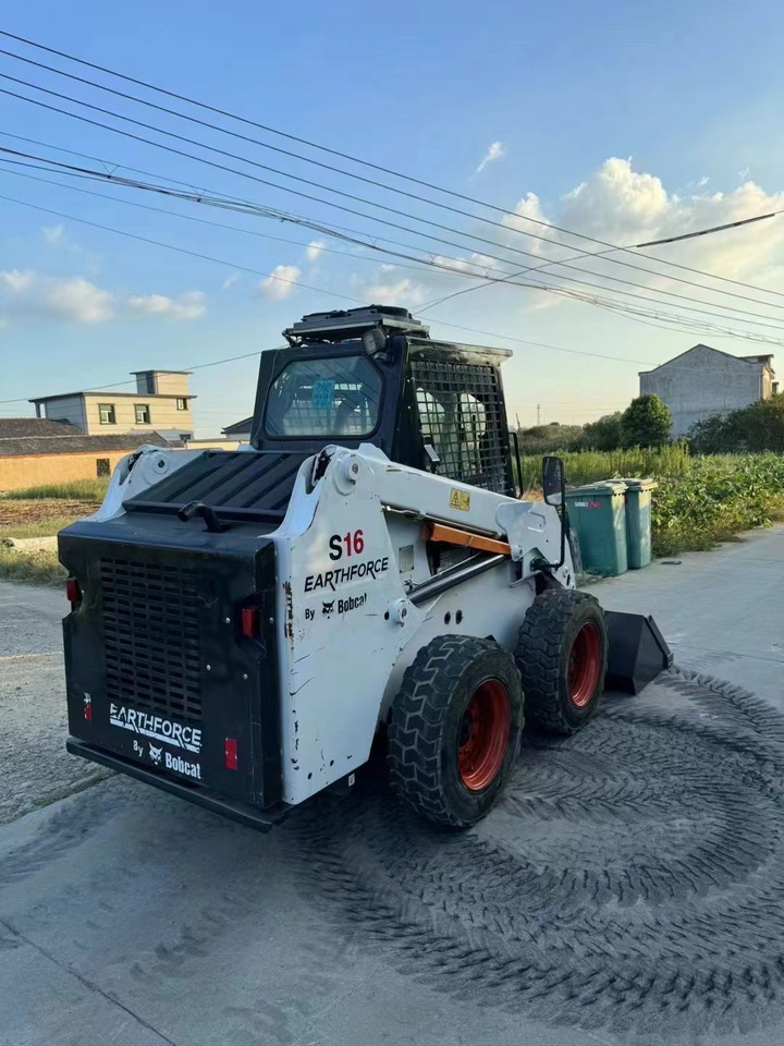 BOBCAT skid steer loader S16 - Liukuohjattu kuormaaja: kuva BOBCAT skid steer loader S16 - Liukuohjattu kuormaaja BOBCAT skid steer loader S16 - Liukuohjattu kuormaaja: kuva BOBCAT skid steer loader S16 - Liukuohjattu kuormaaja
