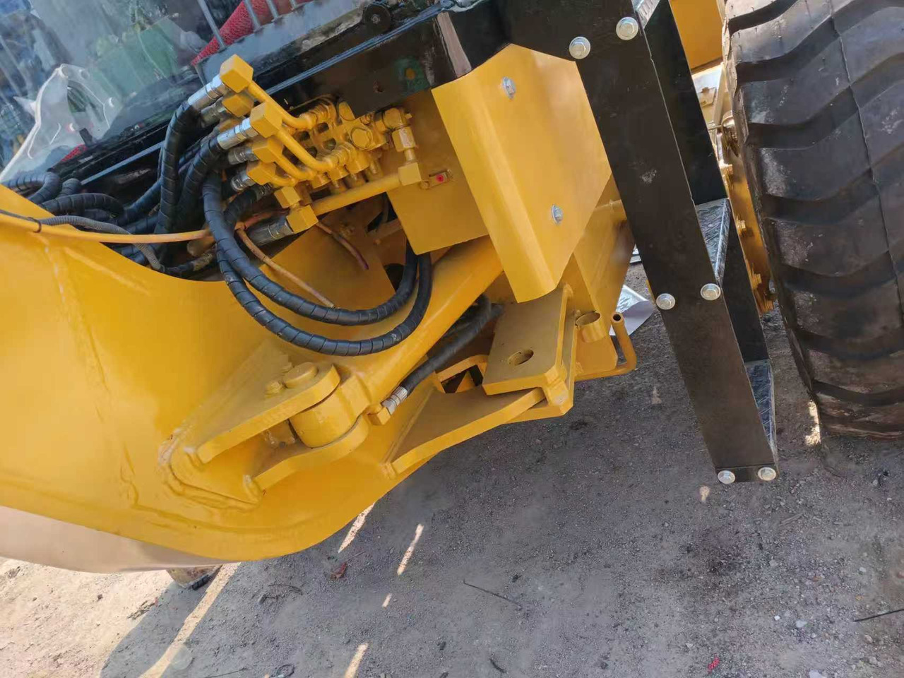 CATERPILLAR 140K used motor grader low price - Tiehöylä: kuva CATERPILLAR 140K used motor grader low price - Tiehöylä CATERPILLAR 140K used motor grader low price - Tiehöylä: kuva CATERPILLAR 140K used motor grader low price - Tiehöylä