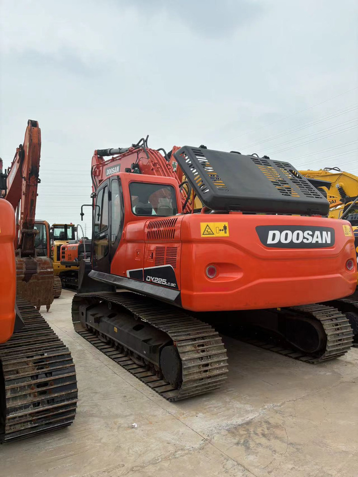 DOOSAN dx225 excavator original hot sale - Telakaivukone: kuva DOOSAN dx225 excavator original hot sale - Telakaivukone DOOSAN dx225 excavator original hot sale - Telakaivukone: kuva DOOSAN dx225 excavator original hot sale - Telakaivukone
