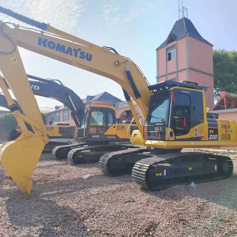 KOMATSU pc200-8N1 used japan brand crawler excavator - Telakaivukone: kuva KOMATSU pc200-8N1 used japan brand crawler excavator - Telakaivukone KOMATSU pc200-8N1 used japan brand crawler excavator - Telakaivukone: kuva KOMATSU pc200-8N1 used japan brand crawler excavator - Telakaivukone