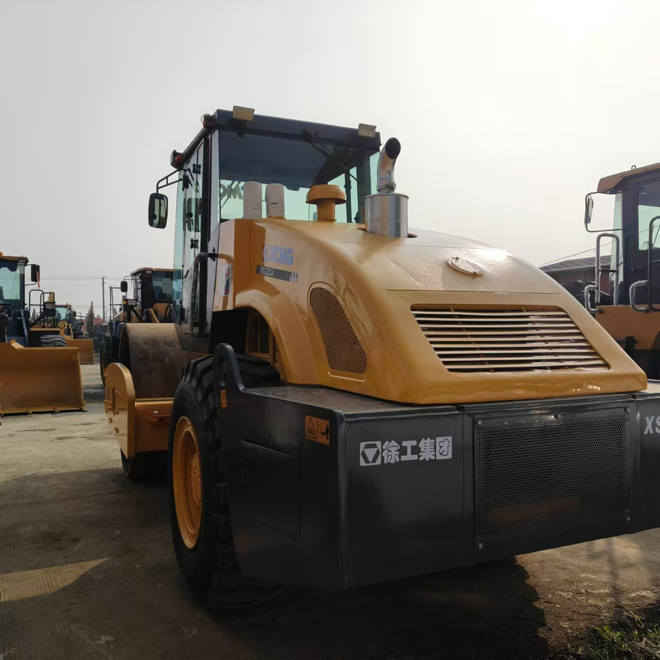 XCMG XS223J used road roller low hours factory price - Tiejyrä: kuva XCMG XS223J used road roller low hours factory price - Tiejyrä XCMG XS223J used road roller low hours factory price - Tiejyrä: kuva XCMG XS223J used road roller low hours factory price - Tiejyrä