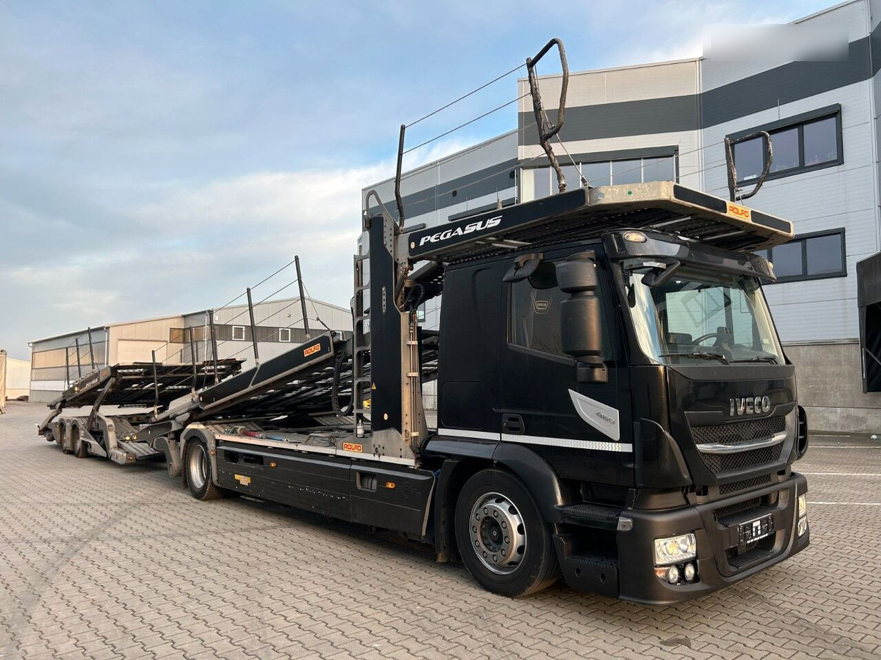 IVECO Stralis 460 + car transporter trailer - Kuljetin kuorma-auto: kuva IVECO Stralis 460 + car transporter trailer - Kuljetin kuorma-auto IVECO Stralis 460 + car transporter trailer - Kuljetin kuorma-auto: kuva IVECO Stralis 460 + car transporter trailer - Kuljetin kuorma-auto