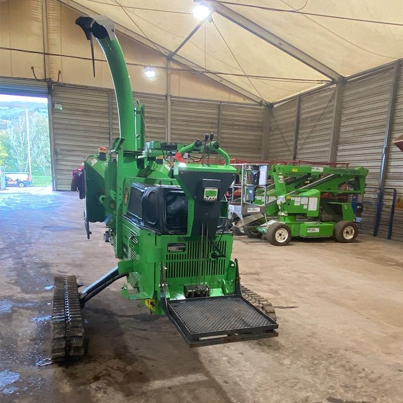 Greenmech SAFETRAK-1928 - Kunnallis-/ Erikoisajoneuvot: kuva Greenmech SAFETRAK-1928 - Kunnallis-/ Erikoisajoneuvot Greenmech SAFETRAK-1928 - Kunnallis-/ Erikoisajoneuvot: kuva Greenmech SAFETRAK-1928 - Kunnallis-/ Erikoisajoneuvot