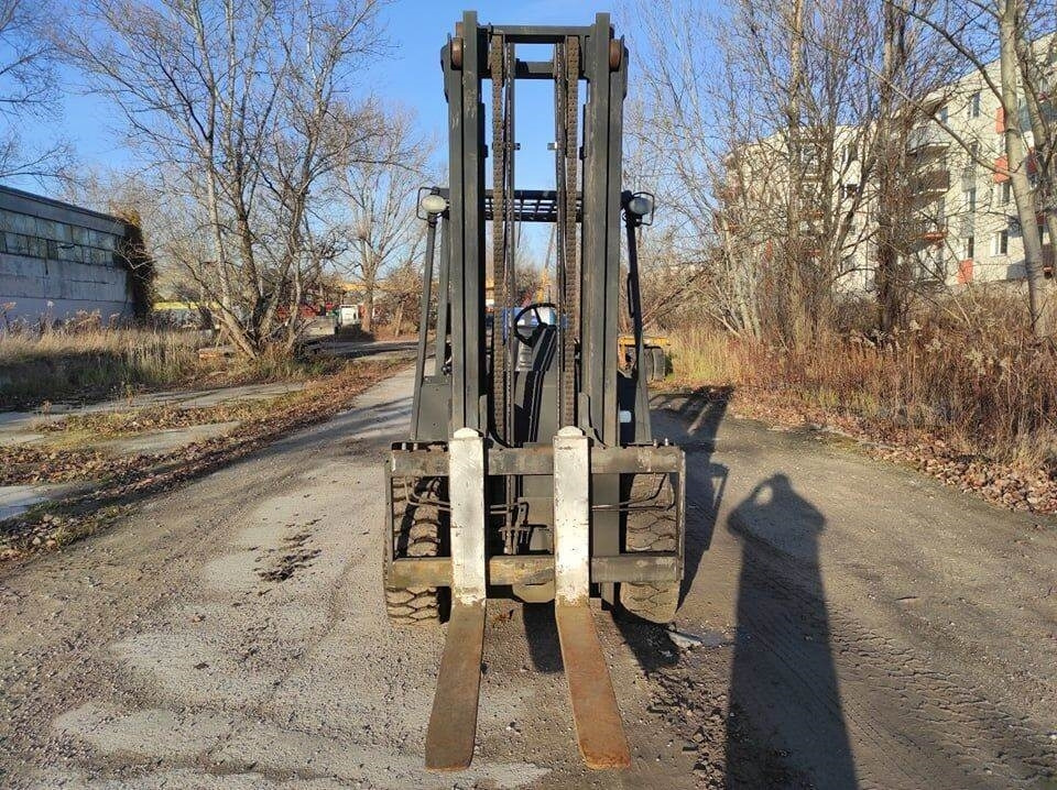 Yale GLP110MJN - Kaasutrukki: kuva Yale GLP110MJN - Kaasutrukki Yale GLP110MJN - Kaasutrukki: kuva Yale GLP110MJN - Kaasutrukki