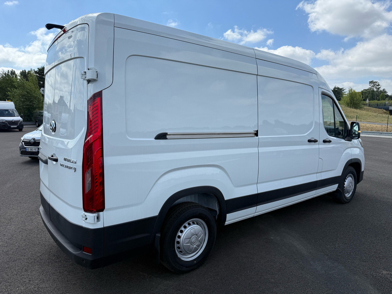 MAXUS DELIVER9 150CH Diesel - Pakettiauto: kuva MAXUS DELIVER9 150CH Diesel - Pakettiauto MAXUS DELIVER9 150CH Diesel - Pakettiauto: kuva MAXUS DELIVER9 150CH Diesel - Pakettiauto