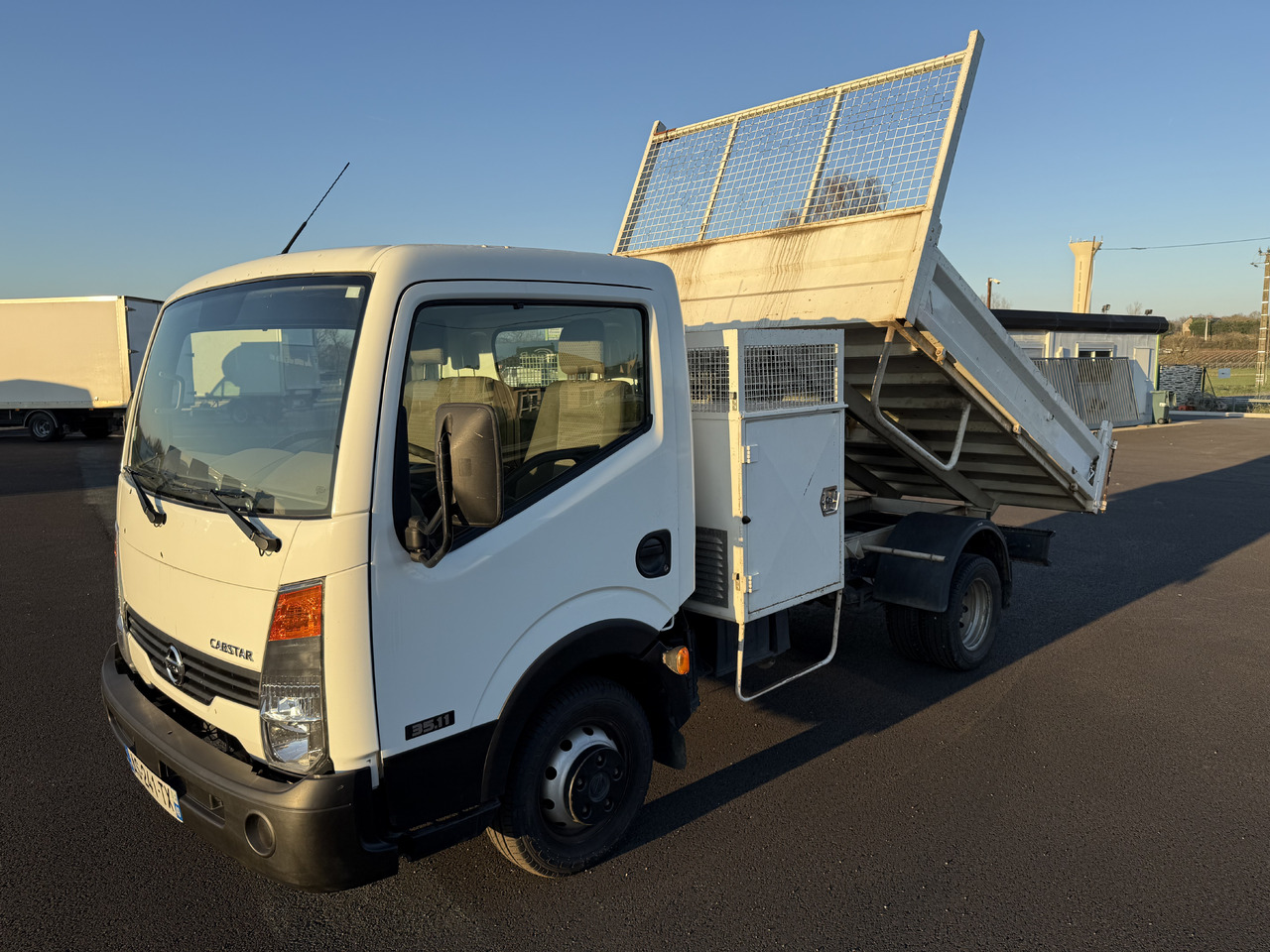 NISSAN CABSTAR 35.11 - Kippilava-auto: kuva NISSAN CABSTAR 35.11 - Kippilava-auto NISSAN CABSTAR 35.11 - Kippilava-auto: kuva NISSAN CABSTAR 35.11 - Kippilava-auto