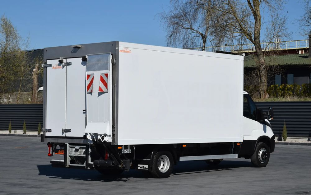 Iveco DAILY 70C18 / 3.0 - 180 KM / AUTOMAT HI-MATIC / 3 OSOBY / CHŁODNIA - MROŹNIA 4,55 M / AGREGAD FRIGOBLOCK / WINDA SORENSEN / KLIMA / TEMPOMAT / KAMERA COFANIA / REGULOWANE ZAWIESZENIE / SERWISOWA - Refrigeraattori kuorma-auto: kuva Iveco DAILY 70C18 / 3.0 - 180 KM / AUTOMAT HI-MATIC / 3 OSOBY / CHŁODNIA - MROŹNIA 4,55 M / AGREGAD FRIGOBLOCK / WINDA SORENSEN / KLIMA / TEMPOMAT / KAMERA COFANIA / REGULOWANE ZAWIESZENIE / SERWISOWA - Refrigeraattori kuorma-auto Iveco DAILY 70C18 / 3.0 - 180 KM / AUTOMAT HI-MATIC / 3 OSOBY / CHŁODNIA - MROŹNIA 4,55 M / AGREGAD FRIGOBLOCK / WINDA SORENSEN / KLIMA / TEMPOMAT / KAMERA COFANIA / REGULOWANE ZAWIESZENIE / SERWISOWA - Refrigeraattori kuorma-auto: kuva Iveco DAILY 70C18 / 3.0 - 180 KM / AUTOMAT HI-MATIC / 3 OSOBY / CHŁODNIA - MROŹNIA 4,55 M / AGREGAD FRIGOBLOCK / WINDA SORENSEN / KLIMA / TEMPOMAT / KAMERA COFANIA / REGULOWANE ZAWIESZENIE / SERWISOWA - Refrigeraattori kuorma-auto