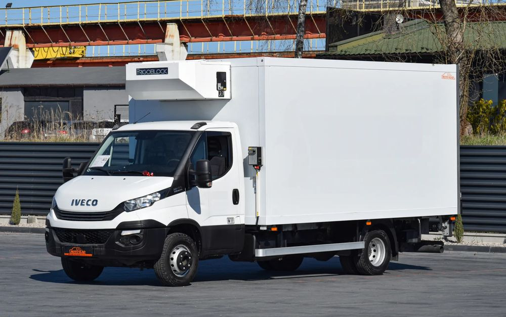 Refrigeraattori kuorma-auto Iveco DAILY 70C18 / 3.0 - 180 KM / AUTOMAT HI-MATIC / 3 OSOBY / CHŁODNIA - MROŹNIA 4,55 M / AGREGAD FRIGOBLOCK / WINDA SORENSEN / KLIMA / TEMPOMAT / KAMERA COFANIA / REGULOWANE ZAWIESZENIE / SERWISOWA: kuva Refrigeraattori kuorma-auto Iveco DAILY 70C18 / 3.0 - 180 KM / AUTOMAT HI-MATIC / 3 OSOBY / CHŁODNIA - MROŹNIA 4,55 M / AGREGAD FRIGOBLOCK / WINDA SORENSEN / KLIMA / TEMPOMAT / KAMERA COFANIA / REGULOWANE ZAWIESZENIE / SERWISOWA