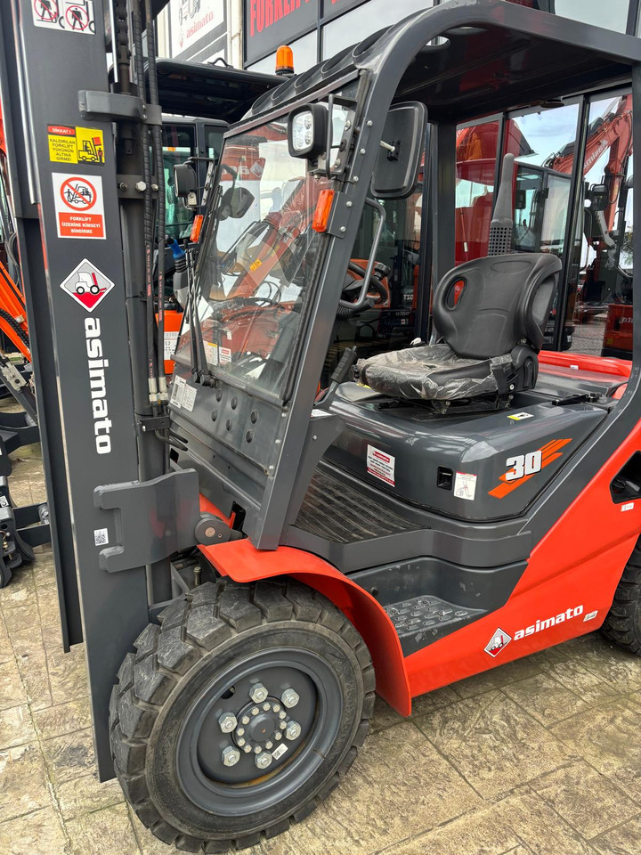 Forklift - Vastapainotrukki: kuva Forklift - Vastapainotrukki Forklift - Vastapainotrukki: kuva Forklift - Vastapainotrukki