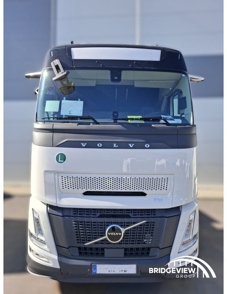 Volvo FH 500 - Vetopöytäauto: kuva Volvo FH 500 - Vetopöytäauto Volvo FH 500 - Vetopöytäauto: kuva Volvo FH 500 - Vetopöytäauto