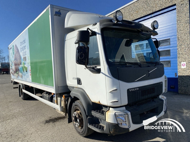 Volvo FL 250 - Refrigeraattori kuorma-auto: kuva Volvo FL 250 - Refrigeraattori kuorma-auto Volvo FL 250 - Refrigeraattori kuorma-auto: kuva Volvo FL 250 - Refrigeraattori kuorma-auto