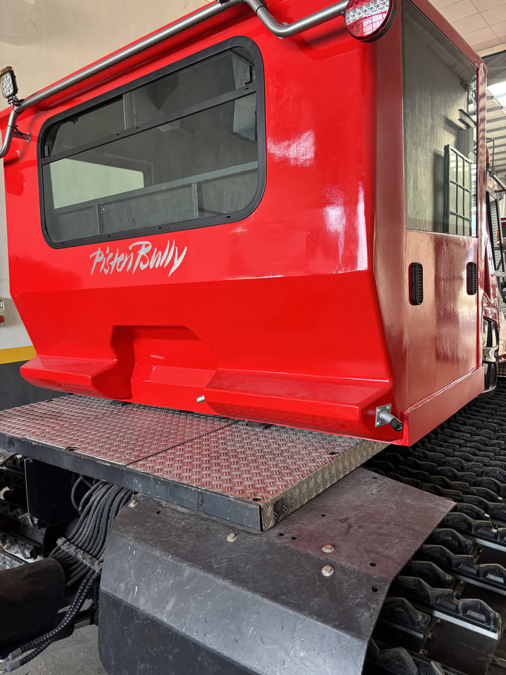 Pistenbully PB100 with Cabin - Kunnallis-/ Erikoisajoneuvot: kuva Pistenbully PB100 with Cabin - Kunnallis-/ Erikoisajoneuvot Pistenbully PB100 with Cabin - Kunnallis-/ Erikoisajoneuvot: kuva Pistenbully PB100 with Cabin - Kunnallis-/ Erikoisajoneuvot