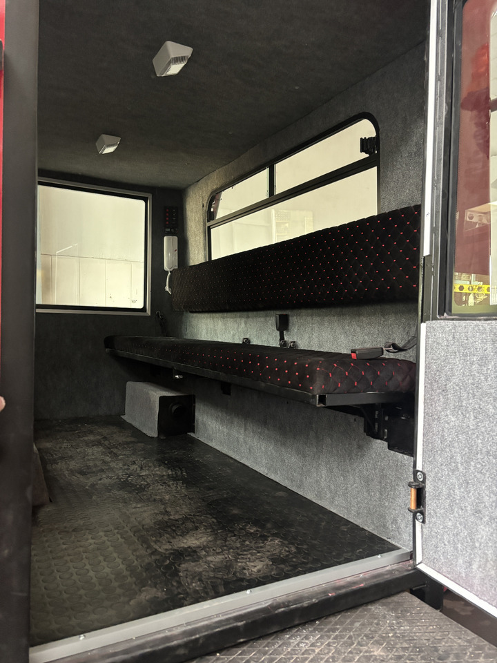 Pistenbully Pb100 with Cabin - Kunnallis-/ Erikoisajoneuvot: kuva Pistenbully Pb100 with Cabin - Kunnallis-/ Erikoisajoneuvot Pistenbully Pb100 with Cabin - Kunnallis-/ Erikoisajoneuvot: kuva Pistenbully Pb100 with Cabin - Kunnallis-/ Erikoisajoneuvot