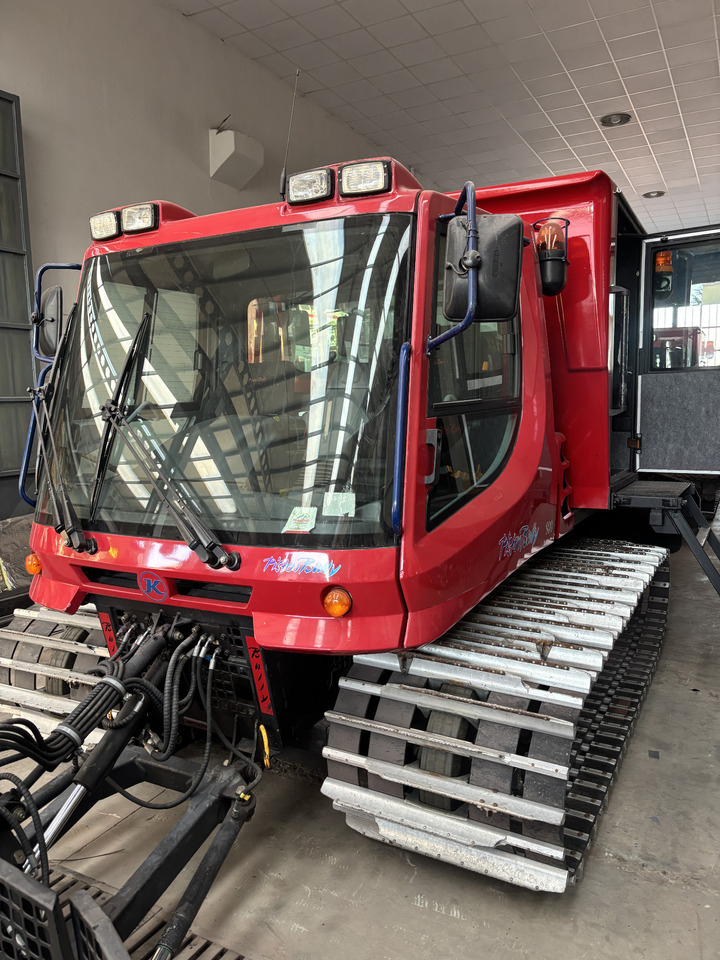 Pistenbully Pb100 with Cabin - Kunnallis-/ Erikoisajoneuvot: kuva Pistenbully Pb100 with Cabin - Kunnallis-/ Erikoisajoneuvot Pistenbully Pb100 with Cabin - Kunnallis-/ Erikoisajoneuvot: kuva Pistenbully Pb100 with Cabin - Kunnallis-/ Erikoisajoneuvot