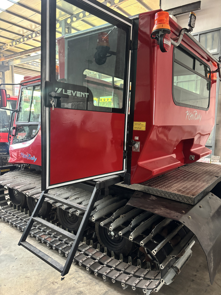 Pistenbully Pb100 with Cabin - Kunnallis-/ Erikoisajoneuvot: kuva Pistenbully Pb100 with Cabin - Kunnallis-/ Erikoisajoneuvot Pistenbully Pb100 with Cabin - Kunnallis-/ Erikoisajoneuvot: kuva Pistenbully Pb100 with Cabin - Kunnallis-/ Erikoisajoneuvot