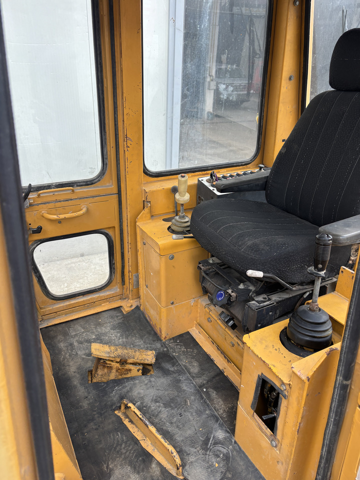 LIEBHERR PR 711 - Puskutraktori: kuva LIEBHERR PR 711 - Puskutraktori LIEBHERR PR 711 - Puskutraktori: kuva LIEBHERR PR 711 - Puskutraktori