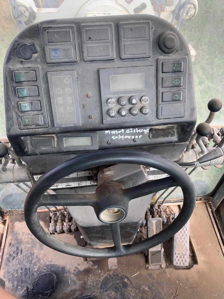 Tiehöylä TEREX TG 150: kuva Tiehöylä TEREX TG 150 Tiehöylä TEREX TG 150: kuva Tiehöylä TEREX TG 150